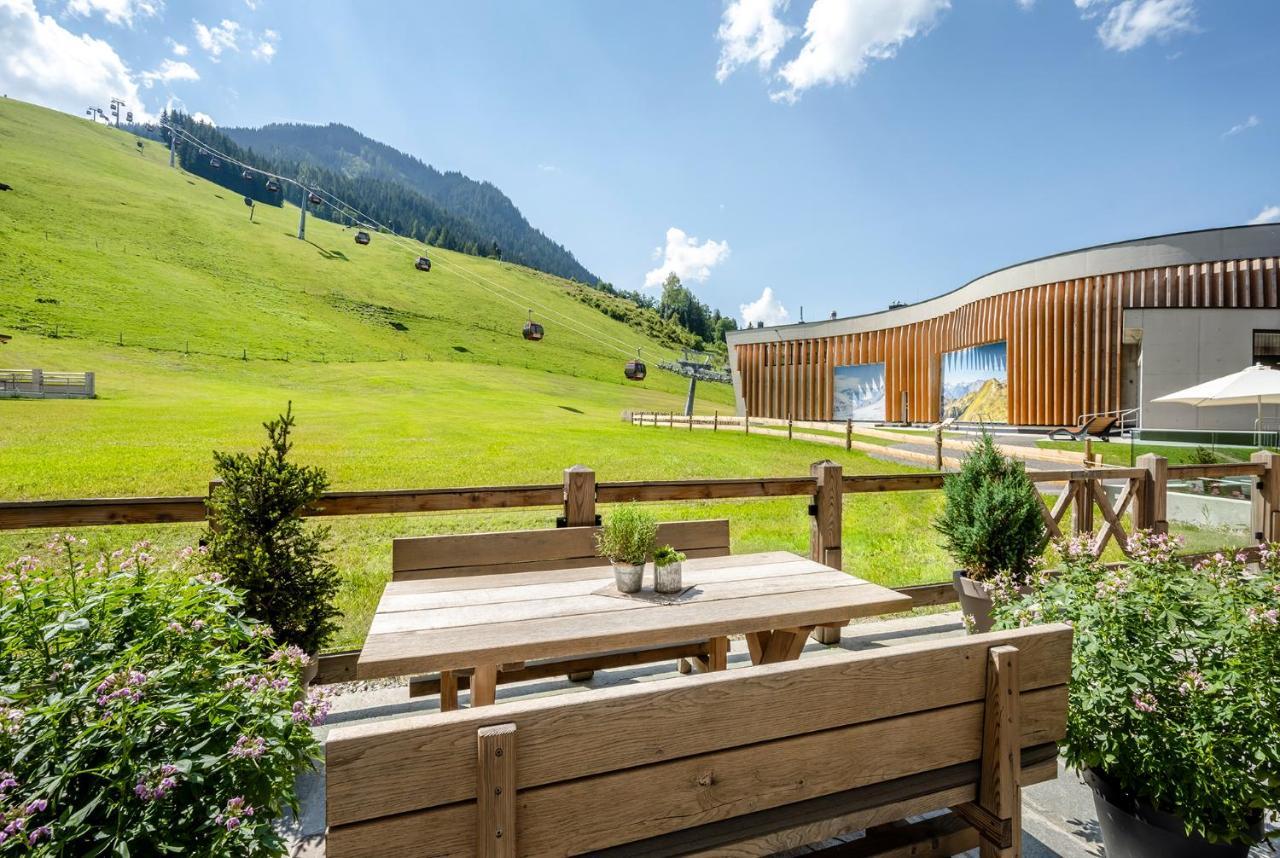 Hotel Das Zwoelferhaus Σάαλμπαχ-Χίντεργκλεμ Εξωτερικό φωτογραφία