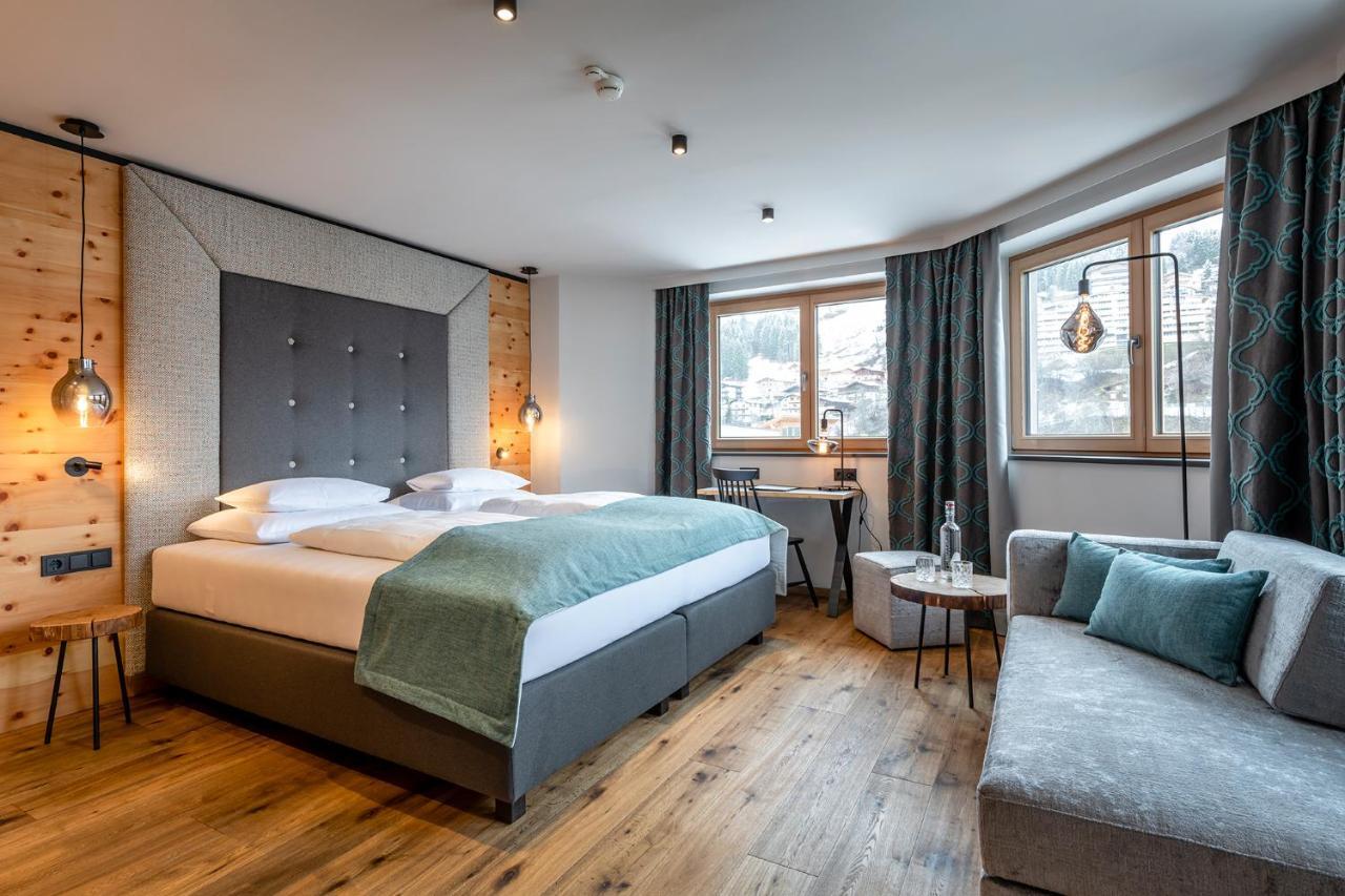 Hotel Das Zwoelferhaus Σάαλμπαχ-Χίντεργκλεμ Εξωτερικό φωτογραφία