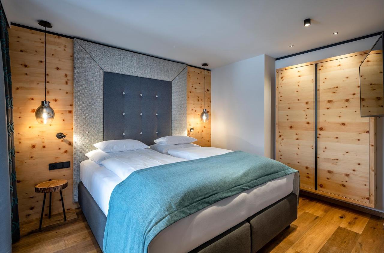Hotel Das Zwoelferhaus Σάαλμπαχ-Χίντεργκλεμ Εξωτερικό φωτογραφία