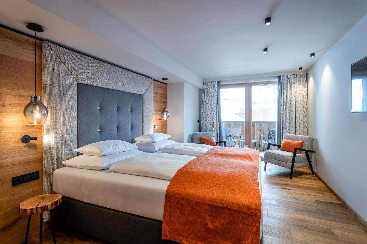 Hotel Das Zwoelferhaus Σάαλμπαχ-Χίντεργκλεμ Εξωτερικό φωτογραφία