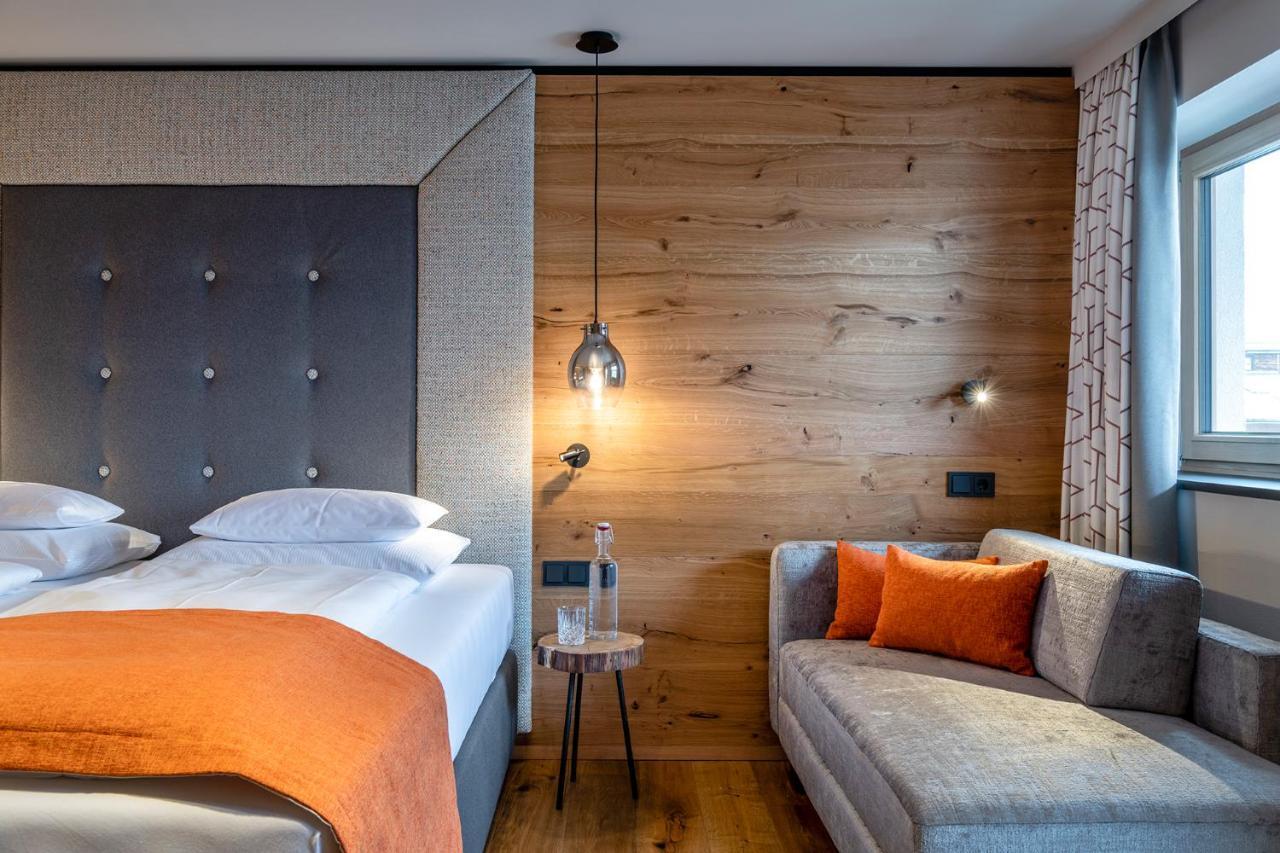Hotel Das Zwoelferhaus Σάαλμπαχ-Χίντεργκλεμ Εξωτερικό φωτογραφία