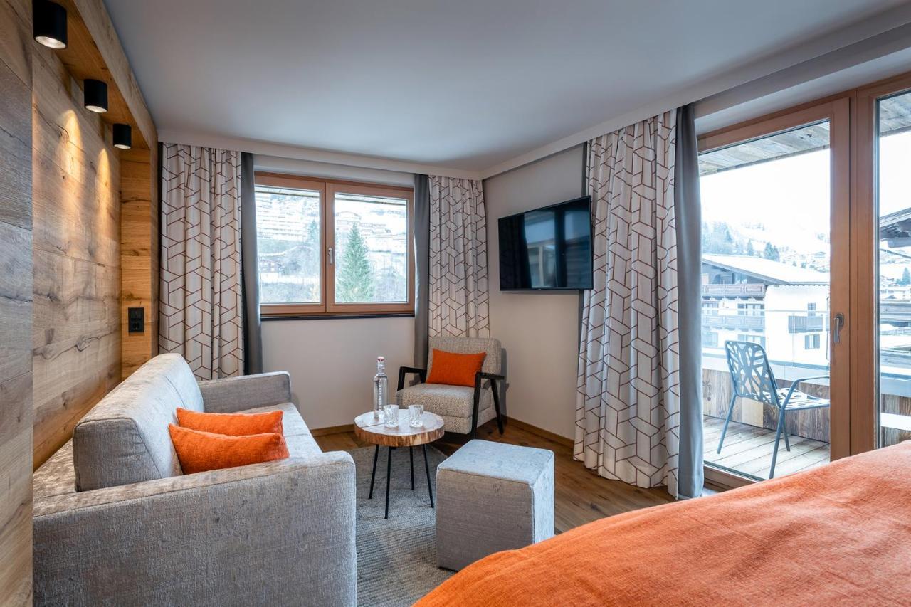 Hotel Das Zwoelferhaus Σάαλμπαχ-Χίντεργκλεμ Εξωτερικό φωτογραφία