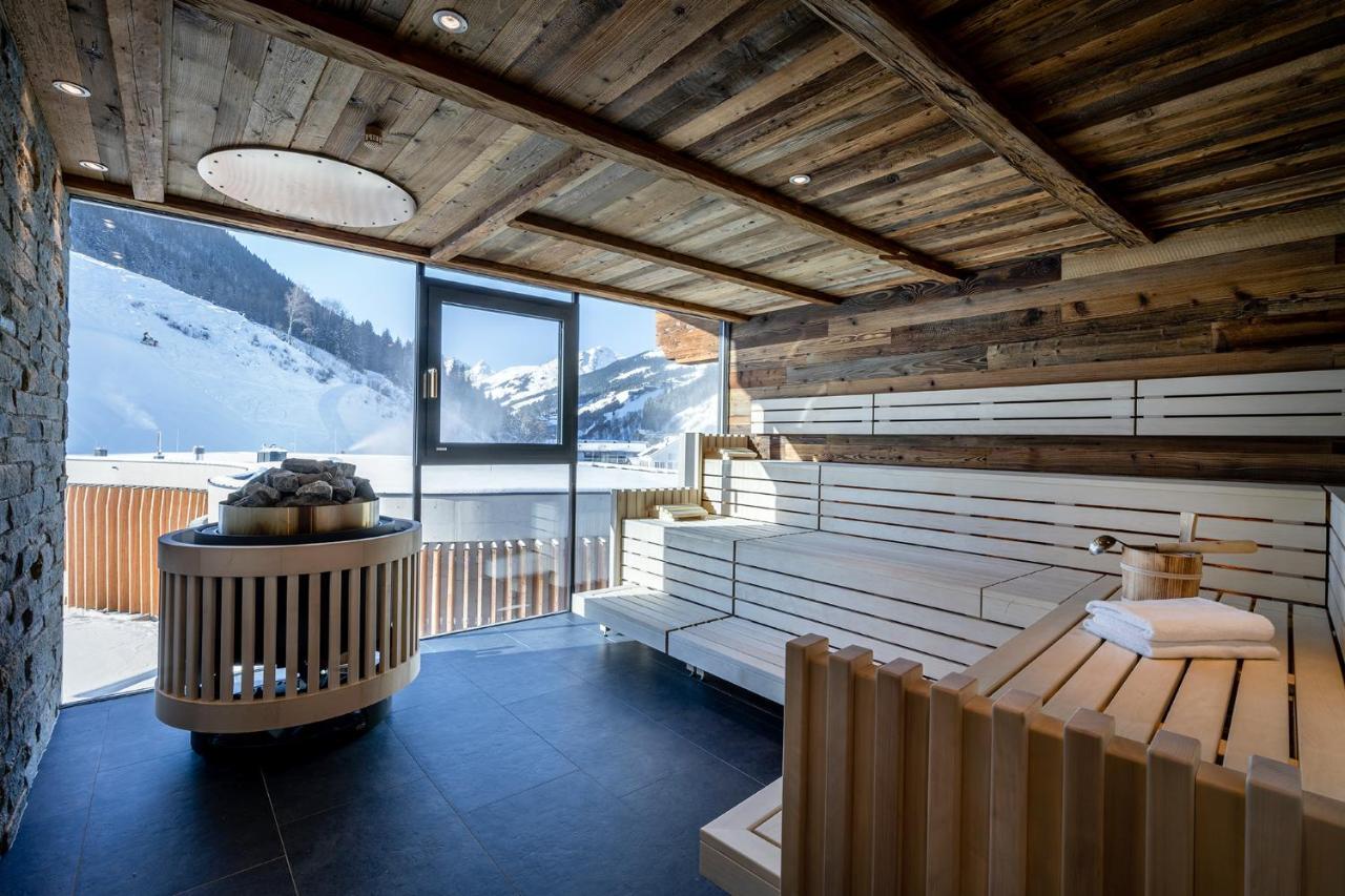 Hotel Das Zwoelferhaus Σάαλμπαχ-Χίντεργκλεμ Εξωτερικό φωτογραφία